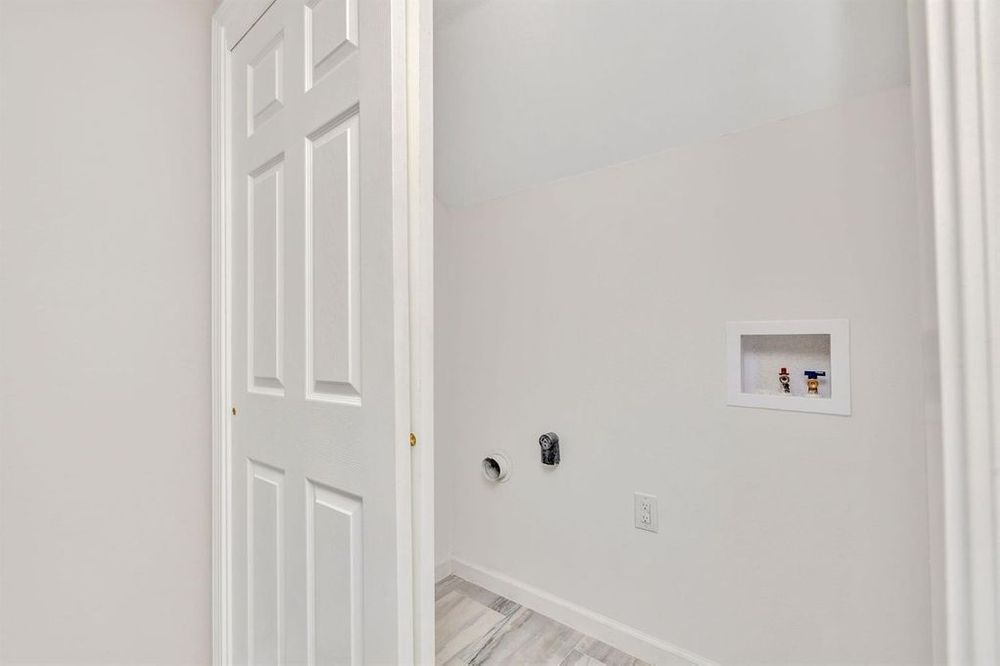 Property photo #17
