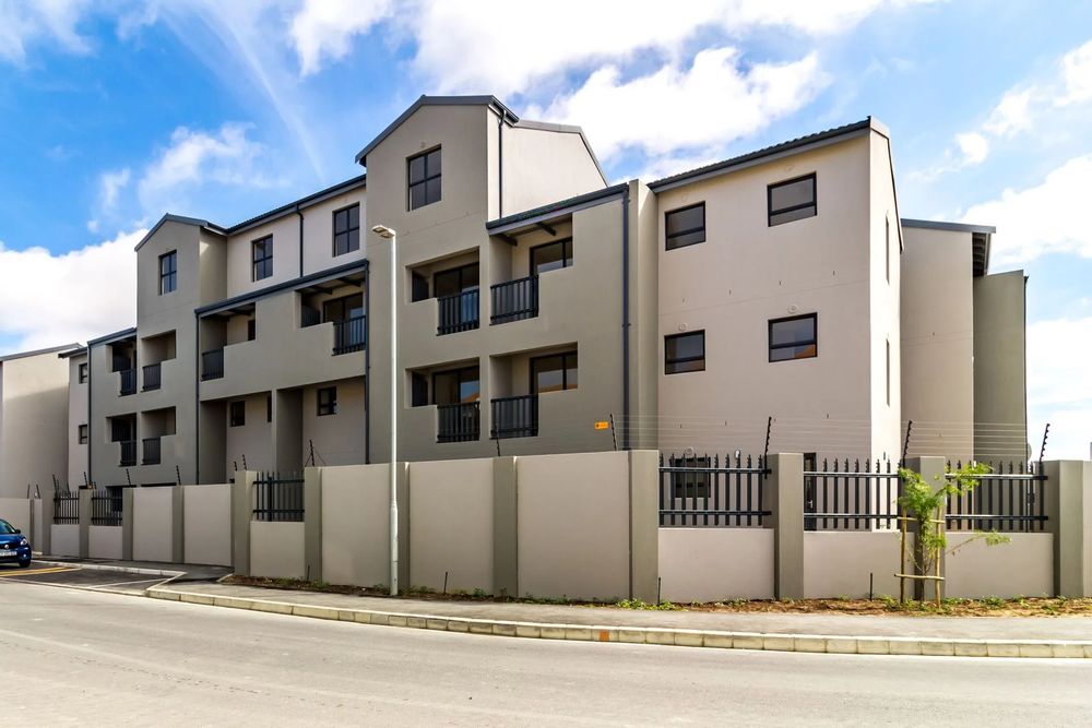 Parkhill Place Corner Parklands Main Road Sandown Road, Cape Town 7441