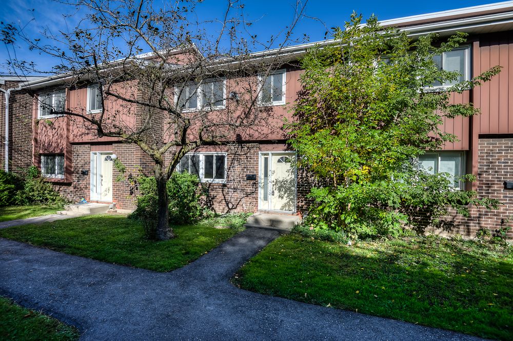 121 University Ave East, Unit 106 121 University Ave East, Waterloo OK Ontario, CA Zilculator